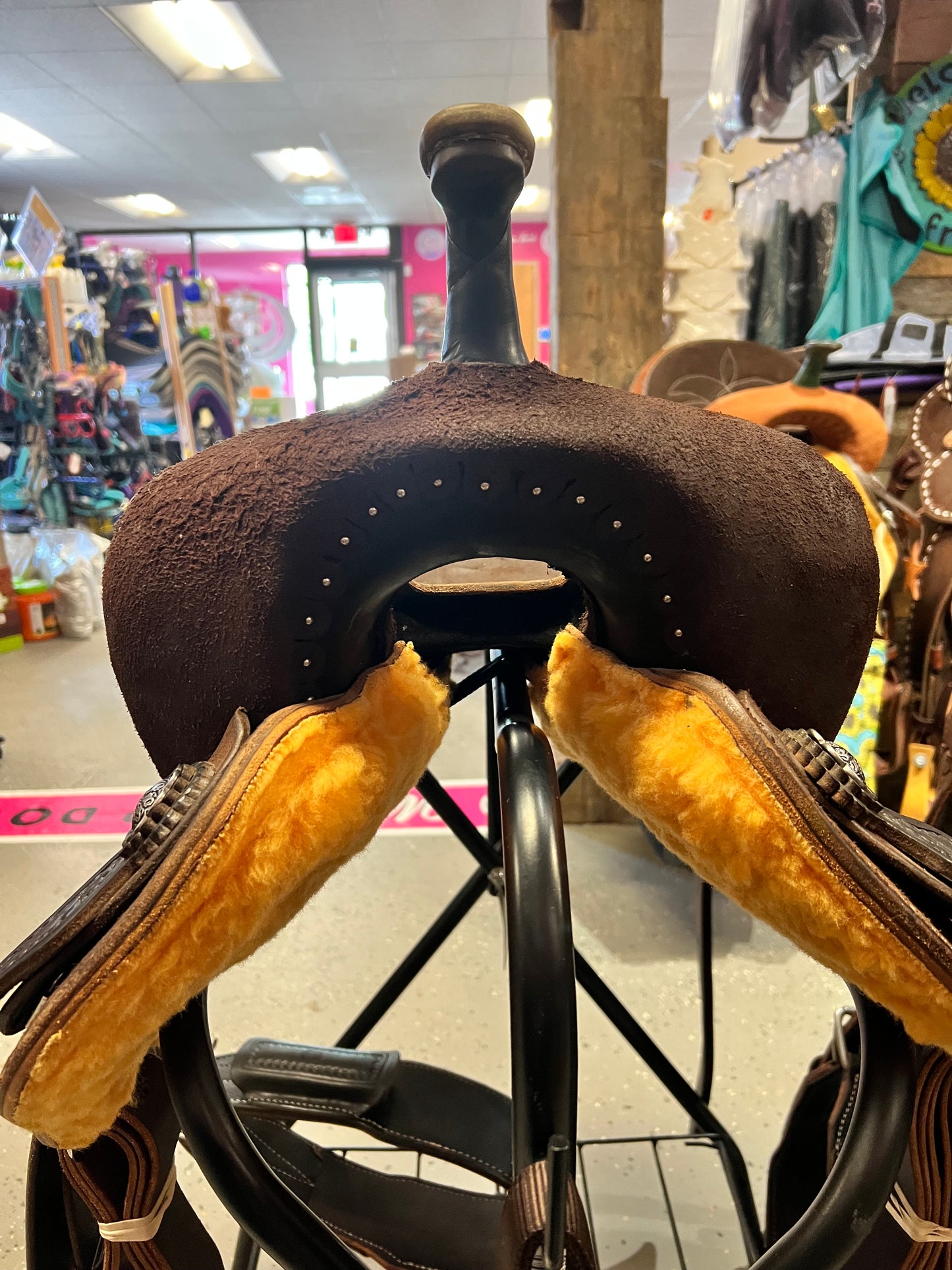 Circle L Spinal Relief Saddle Rough Out