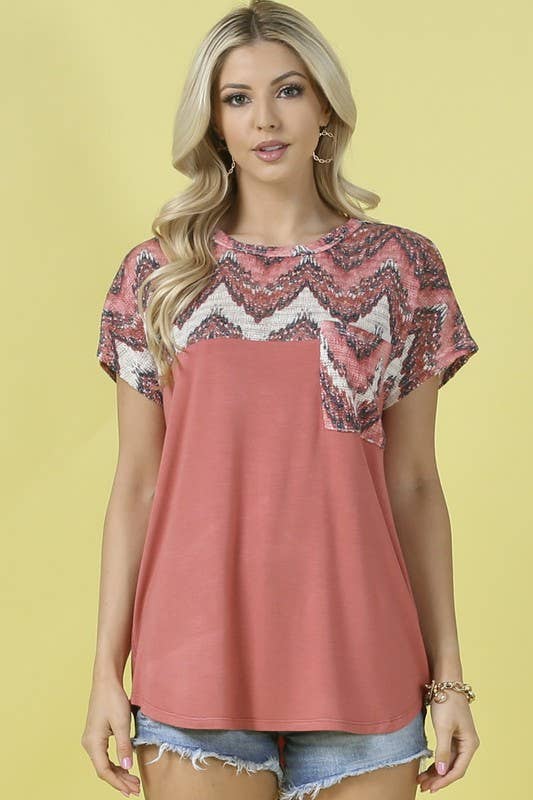 SHIRLY CHEVRON KNIT COLOR BLOCK TOP: NAVY